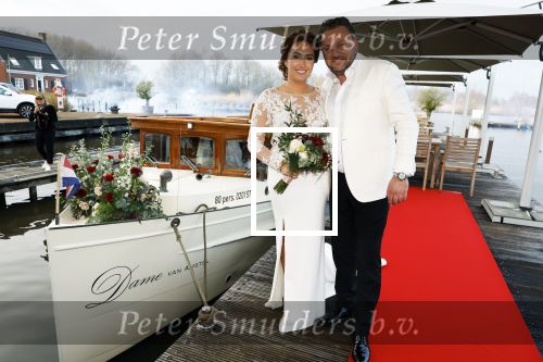 Maarssen 24 februari 2024
Wesly Bronkhorst en Raquel trouwen . Ze kwam met boot aanvaren , Dirk Zeelenberg heeft ze getrouwd.