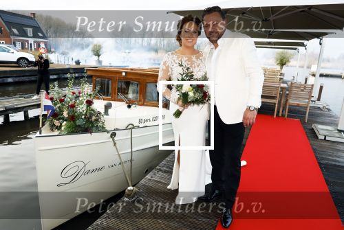 Maarssen 24 februari 2024
Wesly Bronkhorst en Raquel trouwen . Ze kwam met boot aanvaren , Dirk Zeelenberg heeft ze getrouwd.