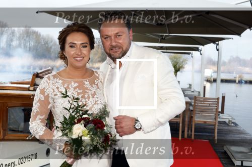 Maarssen 24 februari 2024
Wesly Bronkhorst en Raquel trouwen . Ze kwam met boot aanvaren , Dirk Zeelenberg heeft ze getrouwd.