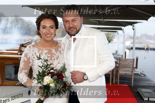 Maarssen 24 februari 2024
Wesly Bronkhorst en Raquel trouwen . Ze kwam met boot aanvaren , Dirk Zeelenberg heeft ze getrouwd.