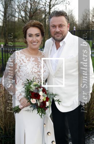 Maarssen 24 februari 2024
Wesly Bronkhorst en Raquel trouwen . Ze kwam met boot aanvaren , Dirk Zeelenberg heeft ze getrouwd.