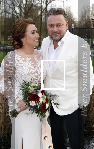 Maarssen 24 februari 2024
Wesly Bronkhorst en Raquel trouwen . Ze kwam met boot aanvaren , Dirk Zeelenberg heeft ze getrouwd.