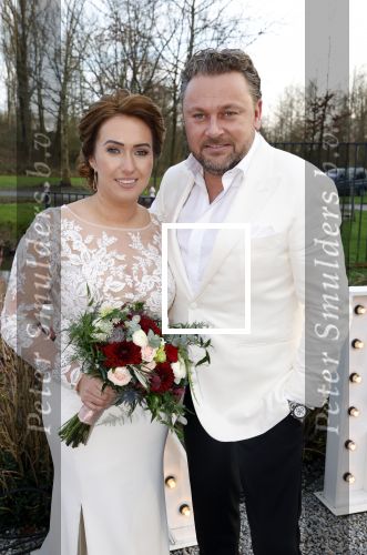 Maarssen 24 februari 2024
Wesly Bronkhorst en Raquel trouwen . Ze kwam met boot aanvaren , Dirk Zeelenberg heeft ze getrouwd.
