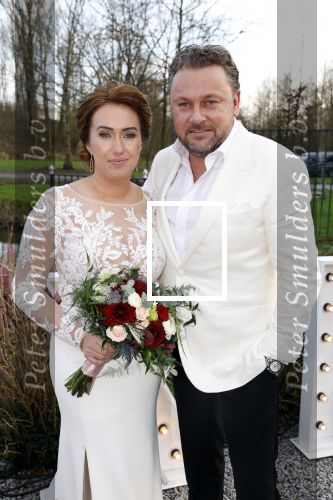 Maarssen 24 februari 2024
Wesly Bronkhorst en Raquel trouwen . Ze kwam met boot aanvaren , Dirk Zeelenberg heeft ze getrouwd.