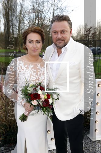 Maarssen 24 februari 2024
Wesly Bronkhorst en Raquel trouwen . Ze kwam met boot aanvaren , Dirk Zeelenberg heeft ze getrouwd.