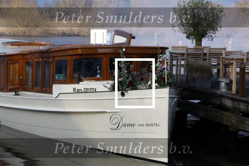 Maarssen 24 februari 2024
Wesly Bronkhorst en Raquel trouwen . Ze kwam met boot aanvaren , Dirk Zeelenberg heeft ze getrouwd.
