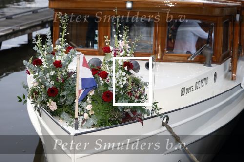 Maarssen 24 februari 2024
Wesly Bronkhorst en Raquel trouwen . Ze kwam met boot aanvaren , Dirk Zeelenberg heeft ze getrouwd.