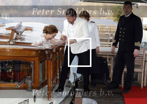 Maarssen 24 februari 2024
Wesly Bronkhorst en Raquel trouwen . Ze kwam met boot aanvaren , Dirk Zeelenberg heeft ze getrouwd.