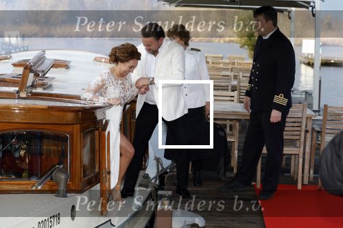 Maarssen 24 februari 2024
Wesly Bronkhorst en Raquel trouwen . Ze kwam met boot aanvaren , Dirk Zeelenberg heeft ze getrouwd.
