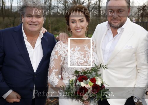 Maarssen 24 februari 2024
Wesly Bronkhorst en Raquel trouwen . Ze kwam met boot aanvaren , Dirk Zeelenberg heeft ze getrouwd.