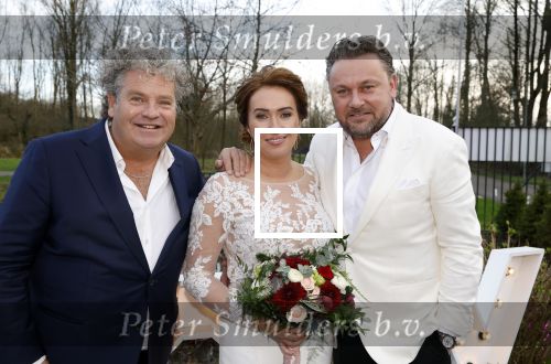 Maarssen 24 februari 2024
Wesly Bronkhorst en Raquel trouwen . Ze kwam met boot aanvaren , Dirk Zeelenberg heeft ze getrouwd.