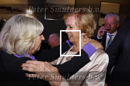 Breukelen 12 februari 2024
Ria Valk viert haar 65 jarig artiesten jubileum en krijgt een koninklijk onderscheiding van de burgemeester van de Ronde Venen. Ria Valk en Willeke Alberti