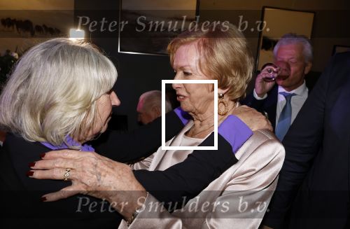 Breukelen 12 februari 2024
Ria Valk viert haar 65 jarig artiesten jubileum en krijgt een koninklijk onderscheiding van de burgemeester van de Ronde Venen. Ria Valk en Willeke Alberti