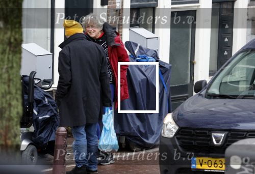 Amsterdam 9 fgebruari 2024
Youp v t Hek doet boodschappen bij AH en bellend op straat in het centrum van Amsterdam.