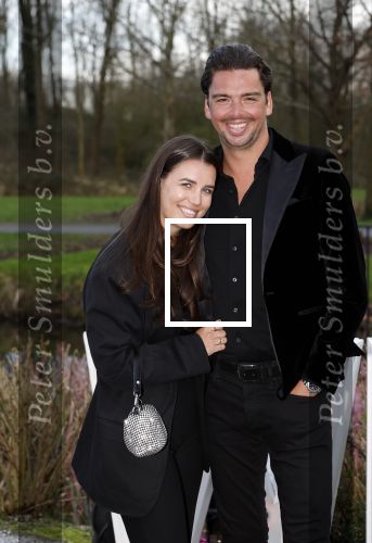 Maarssen 24 februari 2024
Wesly Bronkhorst en Raquel trouwen . Ze kwam met boot aanvaren , Dirk Zeelenberg heeft ze getrouwd. Yves Berendse kwam met zijn. vriendin