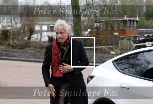 Amsterdam 24 januari 2025
Crematie Manuela Kemp op zorgvlied in Amsterdam. Jeroen Pauw met ex vriendin Nimet Akdemir