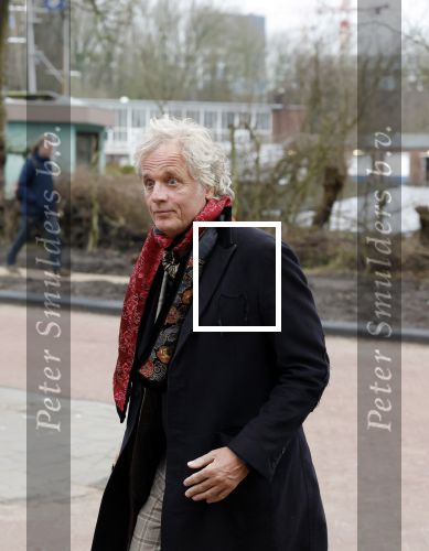 Amsterdam 24 januari 2025
Crematie Manuela Kemp op zorgvlied in Amsterdam. Jeroen Pauw met ex vriendin Nimet Akdemir