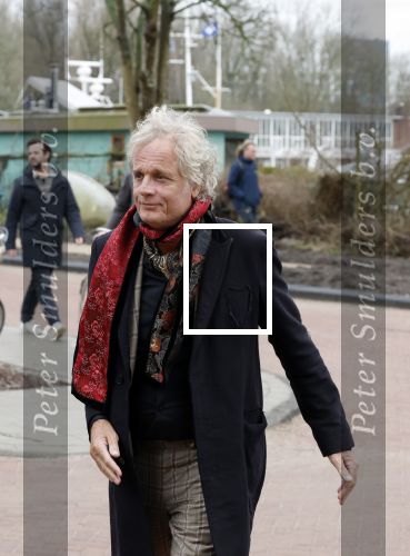 Amsterdam 24 januari 2025
Crematie Manuela Kemp op zorgvlied in Amsterdam. Jeroen Pauw met ex vriendin Nimet Akdemir