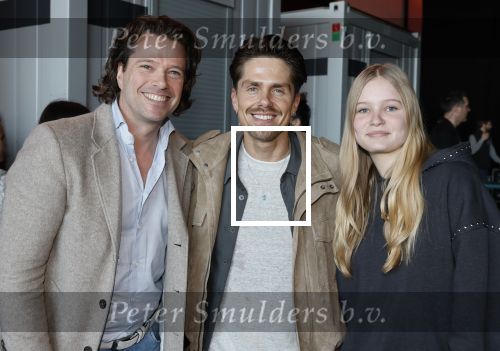 Den Bosch 7 februari 2026
Andre Hazes treedt op het vakatiefestival in de brabanthallen in Den Bosch .
Hij heeft ook samen met Noa een tatoo op zijn hand laten zetten. Andre Hazes met fans op de foto