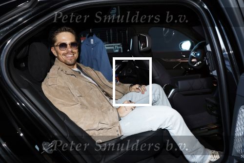 Den Bosch 7 februari 2026
Andre Hazes treedt op het vakatiefestival in de brabanthallen in Den Bosch .
Hij heeft ook samen met Noa een tatoo op zijn hand laten zetten. Andre Hazes in zijn nieuwe verlengde BMW 7 serie