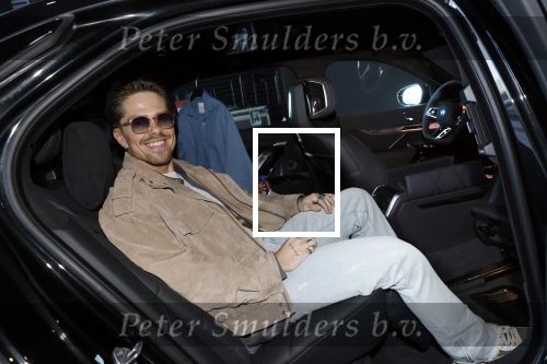 Den Bosch 7 februari 2026
Andre Hazes treedt op het vakatiefestival in de brabanthallen in Den Bosch .
Hij heeft ook samen met Noa een tatoo op zijn hand laten zetten. Andre Hazes in zijn nieuwe verlengde BMW 7 serie
