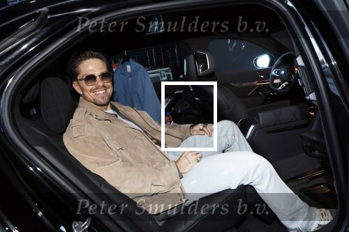 Den Bosch 7 februari 2026
Andre Hazes treedt op het vakatiefestival in de brabanthallen in Den Bosch .
Hij heeft ook samen met Noa een tatoo op zijn hand laten zetten. Andre Hazes in zijn nieuwe verlengde BMW 7 serie