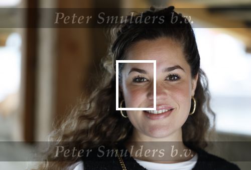 Amsterdam 30 januari 2026
Buiten gewone gezinnen, het nieuwe boek van acteur, columnist en podcastmaker Diego Gonzalez-Clark is vandaag gepresenteerd. Chantal Janzen ontving het eerste boek . Annefleur v d Berg