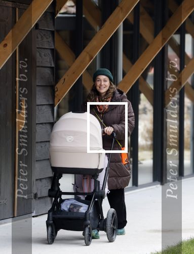 Amsterdam 30 januari 2026
Buiten gewone gezinnen, het nieuwe boek van acteur, columnist en podcastmaker Diego Gonzalez-Clark is vandaag gepresenteerd. Anouk Maas kwam met haar pasgeboren dochtertje