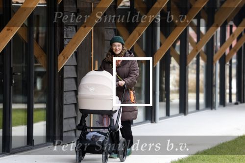 Amsterdam 30 januari 2026
Buiten gewone gezinnen, het nieuwe boek van acteur, columnist en podcastmaker Diego Gonzalez-Clark is vandaag gepresenteerd. Anouk Maas kwam met haar pasgeboren dochtertje