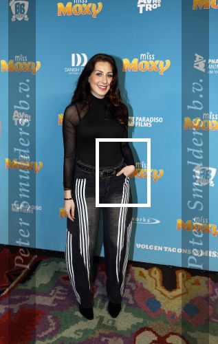 Amsterdam 24 januari 2026
Premiere Miss Molly in Tuschinski met in de cast oa Sarah Bannier (zwanger) en Carice v Houten . 
Antine Algra