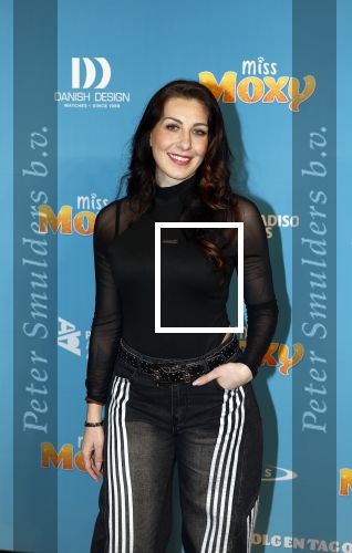 Amsterdam 24 januari 2026
Premiere Miss Molly in Tuschinski met in de cast oa Sarah Bannier (zwanger) en Carice v Houten . 
Antine Algra