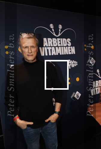 Hilversum 19 februari 2026
Rick van Velthuysen, Bas Westerweel, Hans Schiffers en Mirjam Verhoef tijdens de viering van het 80-jarig jubileum van Arbeidsvitaminen. Het langstlopende nationale radioprogramma viert dit met een live-uitzending vanuit de Vioolkist in Hilversum
