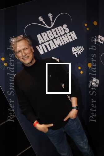 Hilversum 19 februari 2026
Rick van Velthuysen, Bas Westerweel, Hans Schiffers en Mirjam Verhoef tijdens de viering van het 80-jarig jubileum van Arbeidsvitaminen. Het langstlopende nationale radioprogramma viert dit met een live-uitzending vanuit de Vioolkist in Hilversum