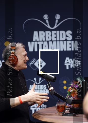 Hilversum 19 februari 2026
Rick van Velthuysen, Bas Westerweel, Hans Schiffers en Mirjam Verhoef tijdens de viering van het 80-jarig jubileum van Arbeidsvitaminen. Het langstlopende nationale radioprogramma viert dit met een live-uitzending vanuit de Vioolkist in Hilversum