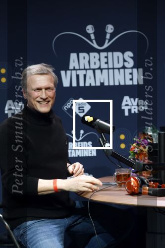 Hilversum 19 februari 2026
Rick van Velthuysen, Bas Westerweel, Hans Schiffers en Mirjam Verhoef tijdens de viering van het 80-jarig jubileum van Arbeidsvitaminen. Het langstlopende nationale radioprogramma viert dit met een live-uitzending vanuit de Vioolkist in Hilversum