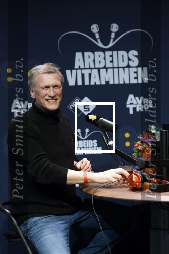 Hilversum 19 februari 2026
Rick van Velthuysen, Bas Westerweel, Hans Schiffers en Mirjam Verhoef tijdens de viering van het 80-jarig jubileum van Arbeidsvitaminen. Het langstlopende nationale radioprogramma viert dit met een live-uitzending vanuit de Vioolkist in Hilversum