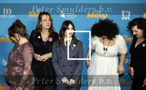 Amsterdam 24 januari 2026
Premiere Miss Molly in Tuschinski met in de cast oa Sarah Bannier (zwanger) en Carice v Houten .
