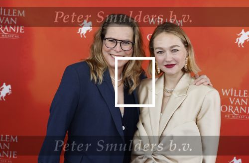 Delft 8 februari 2026
Premiere musical Willem van Oranje . Carolien  Spoor kwam met goede vriend Femke v Veen
