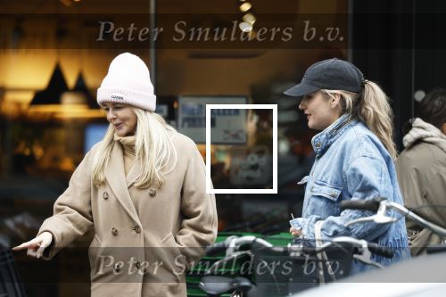 Amsterxdam 16 januari 2026
Chantal Janzen en Tina de Bruin doen samen boodschappen in Amsterdam zuid