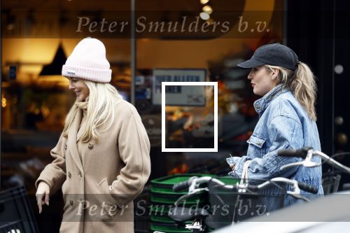 Amsterxdam 16 januari 2026
Chantal Janzen en Tina de Bruin doen samen boodschappen in Amsterdam zuid