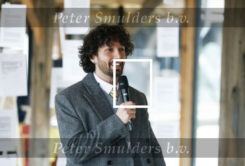 Amsterdam 30 januari 2026
Buiten gewone gezinnen, het nieuwe boek van acteur, columnist en podcastmaker Diego Gonzalez-Clark is vandaag gepresenteerd. Chantal Janzen ontving het eerste boek .