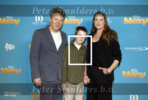 Amsterdam 24 januari 2026
Premiere Miss Molly in Tuschinski met in de cast oa Sarah Bannier (zwanger) en Carice v Houten . Erik van Trommel poseert met partner Mireille en hun zoon