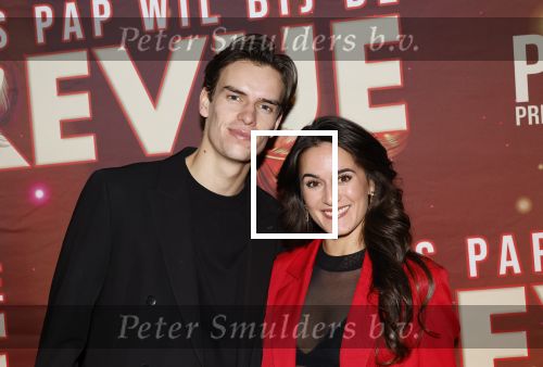 Amsterdam 26 januari 2026
Premiere ons pap wil bij de revue in het deLaMar theater . Esmee Dekker met partner