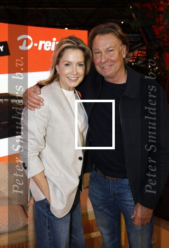Den Bosch 7 februari 2026
Hans Kraay en zijn vrouw Sofie Kraay op het vakantiefestival in de brabanthallen in Den Bosch .
Khalid Kasem interviewde ze in de stand van D Reizen waar ze commercials voor opgenomen hebben
