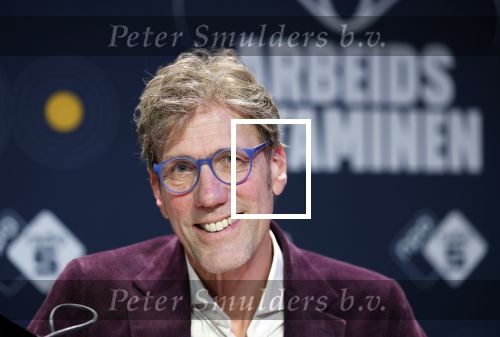Hilversum 19 februari 2026
Rick van Velthuysen, Bas Westerweel, Hans Schiffers en Mirjam Verhoef tijdens de viering van het 80-jarig jubileum van Arbeidsvitaminen. Het langstlopende nationale radioprogramma viert dit met een live-uitzending vanuit de Vioolkist in Hilversum