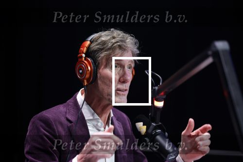 Hilversum 19 februari 2026
Rick van Velthuysen, Bas Westerweel, Hans Schiffers en Mirjam Verhoef tijdens de viering van het 80-jarig jubileum van Arbeidsvitaminen. Het langstlopende nationale radioprogramma viert dit met een live-uitzending vanuit de Vioolkist in Hilversum