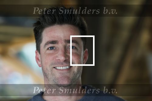 Amsterdam 30 januari 2026
Buiten gewone gezinnen, het nieuwe boek van acteur, columnist en podcastmaker Diego Gonzalez-Clark is vandaag gepresenteerd. Chantal Janzen ontving het eerste boek . Hugo Kennis