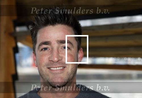 Amsterdam 30 januari 2026
Buiten gewone gezinnen, het nieuwe boek van acteur, columnist en podcastmaker Diego Gonzalez-Clark is vandaag gepresenteerd. Chantal Janzen ontving het eerste boek . Hugo Kennis