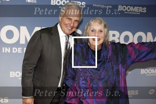 Amsterdam 16 februari 2026
Premiere Boomers met oa Huub Stapel Jennifer Hofman ( zwanger) Renee Fokker Johanna Ter Steege Hans Kesting Serge Henri Valcke ea  in Tuschinski . Huub Stapel met zijn film moeder