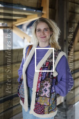 Amsterdam 30 januari 2026
Buiten gewone gezinnen, het nieuwe boek van acteur, columnist en podcastmaker Diego Gonzalez-Clark is vandaag gepresenteerd. Chantal Janzen ontving het eerste boek . Janouk Kelderman